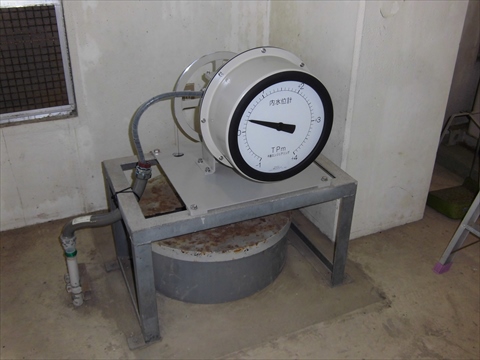 フロート式水位計